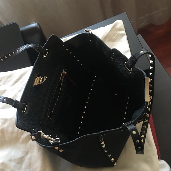 Valentino Black Purse - Picture 3 of 3